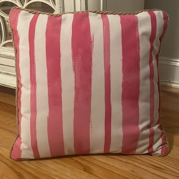 Cynthia Rowley seashell pillow - Picture 5 of 5